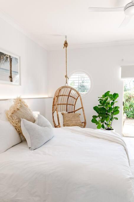Apartment Coastal Luxe With Pool ~ Walk To Noosa River