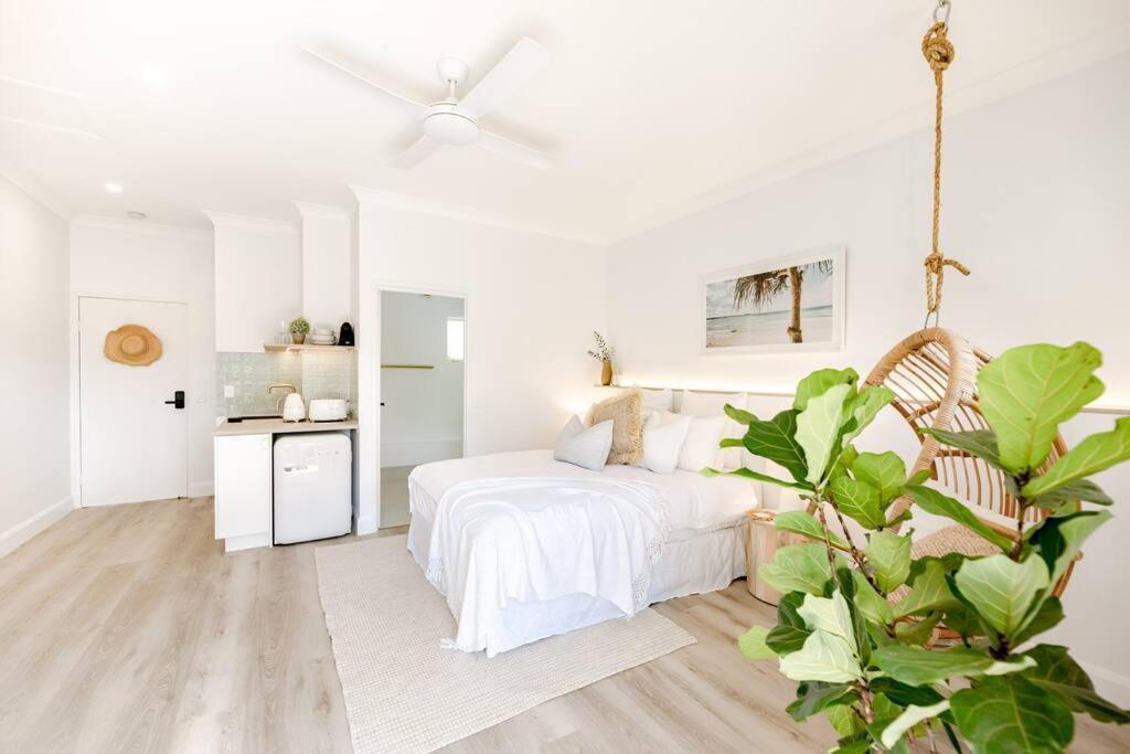 Coastal Luxe With Pool ~ Walk To Noosa River Apartment Noosaville