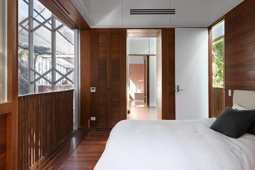 Holiday home Surf Poet, Unique Rainforest Retreat Luxury