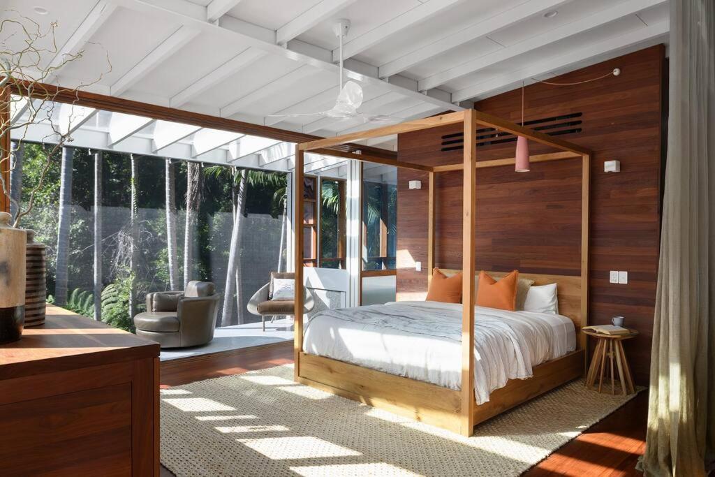 Surf Poet, Unique Rainforest Retreat Luxury Holiday home