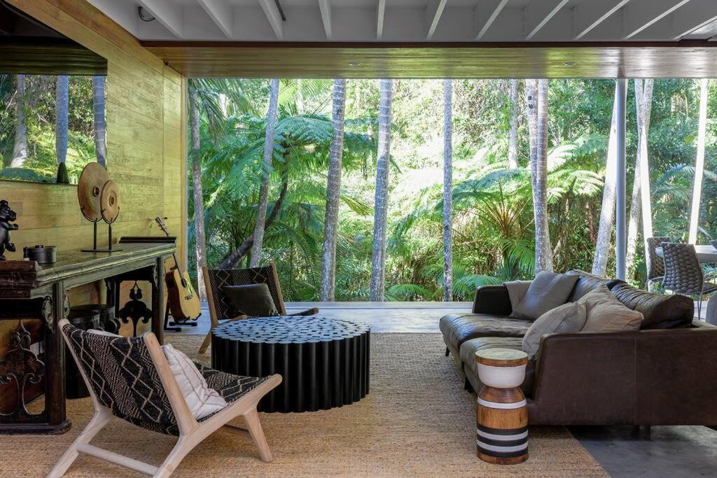 Surf Poet, Unique Rainforest Retreat Luxury Noosa Heads
