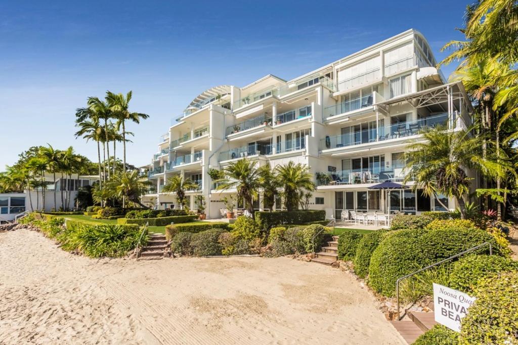 Quays Waterfront * Noosa Heads