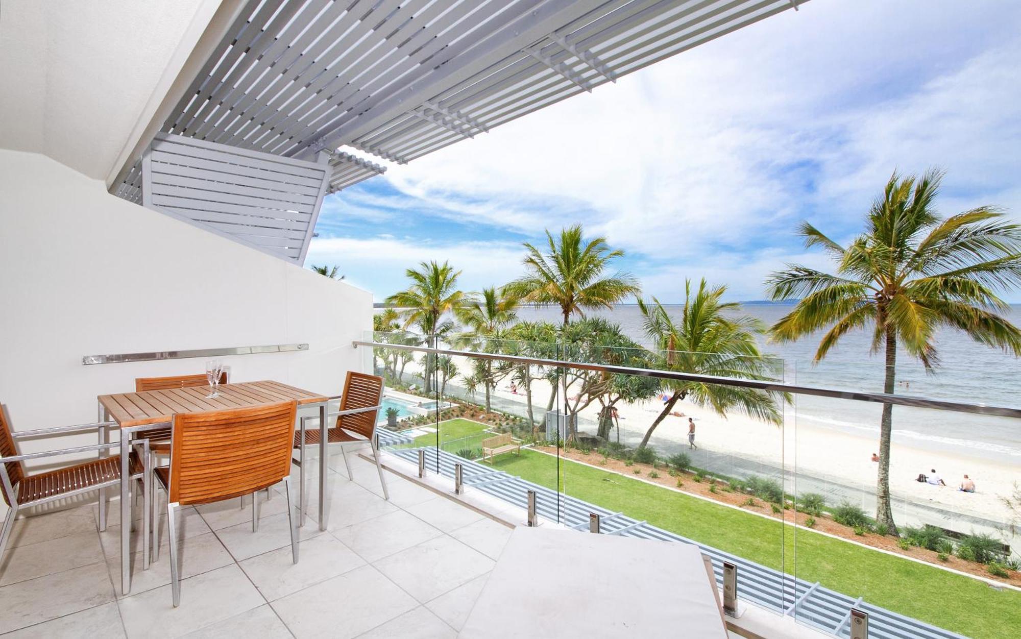 Fairshore 38 Beachfront Balcony Holiday home *