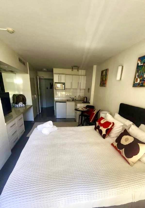 On Hastings Street Apartment *