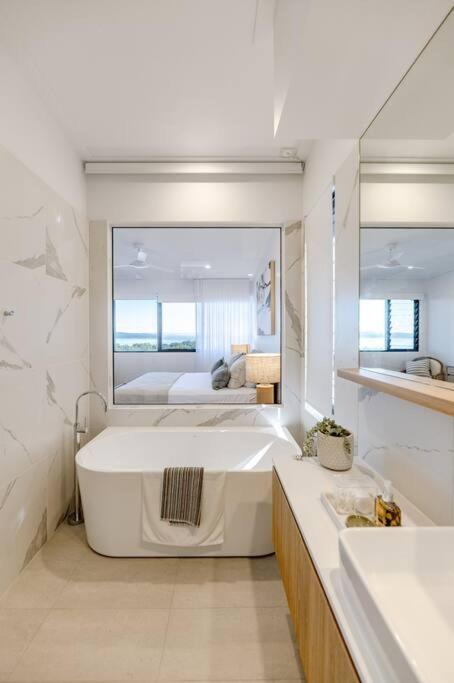 The Hamptons House - Luxury House