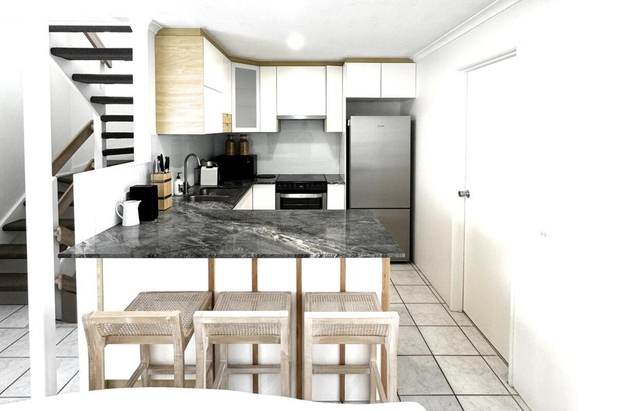 Coastal Modern 3 Bedroom Townhouse Apartment Noosaville