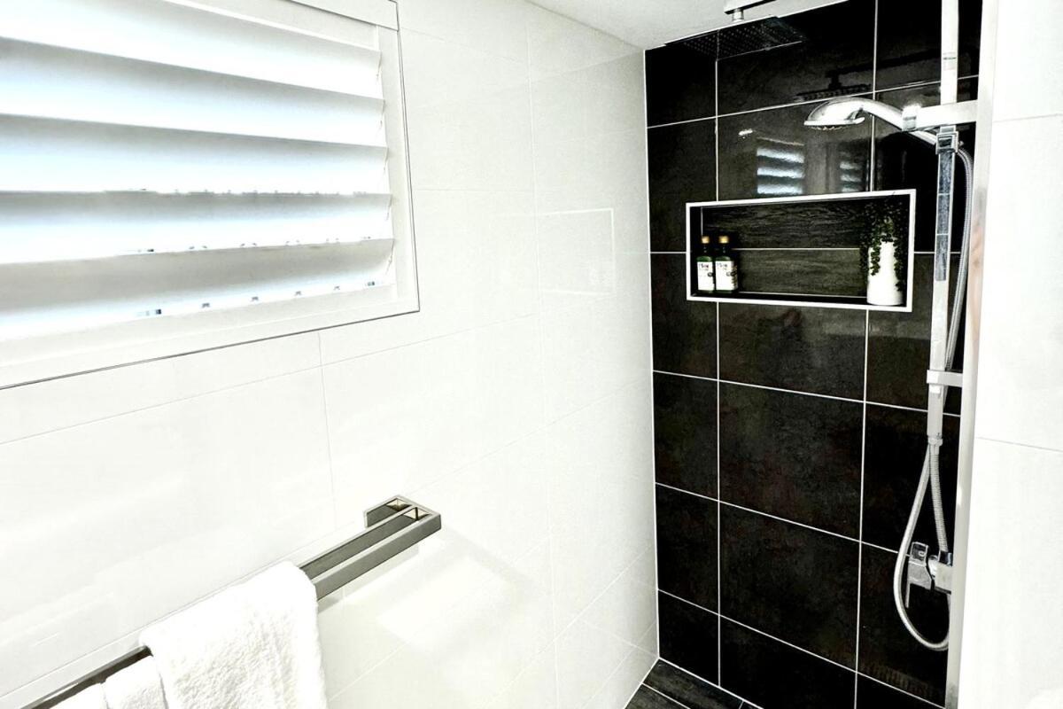 Coastal Modern 3 Bedroom Townhouse Apartment