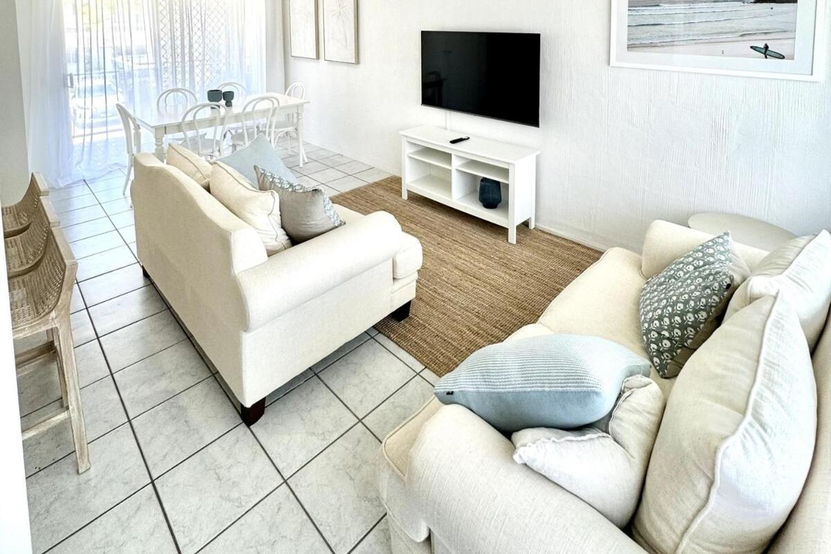 Apartment Coastal Modern 3 Bedroom Townhouse *