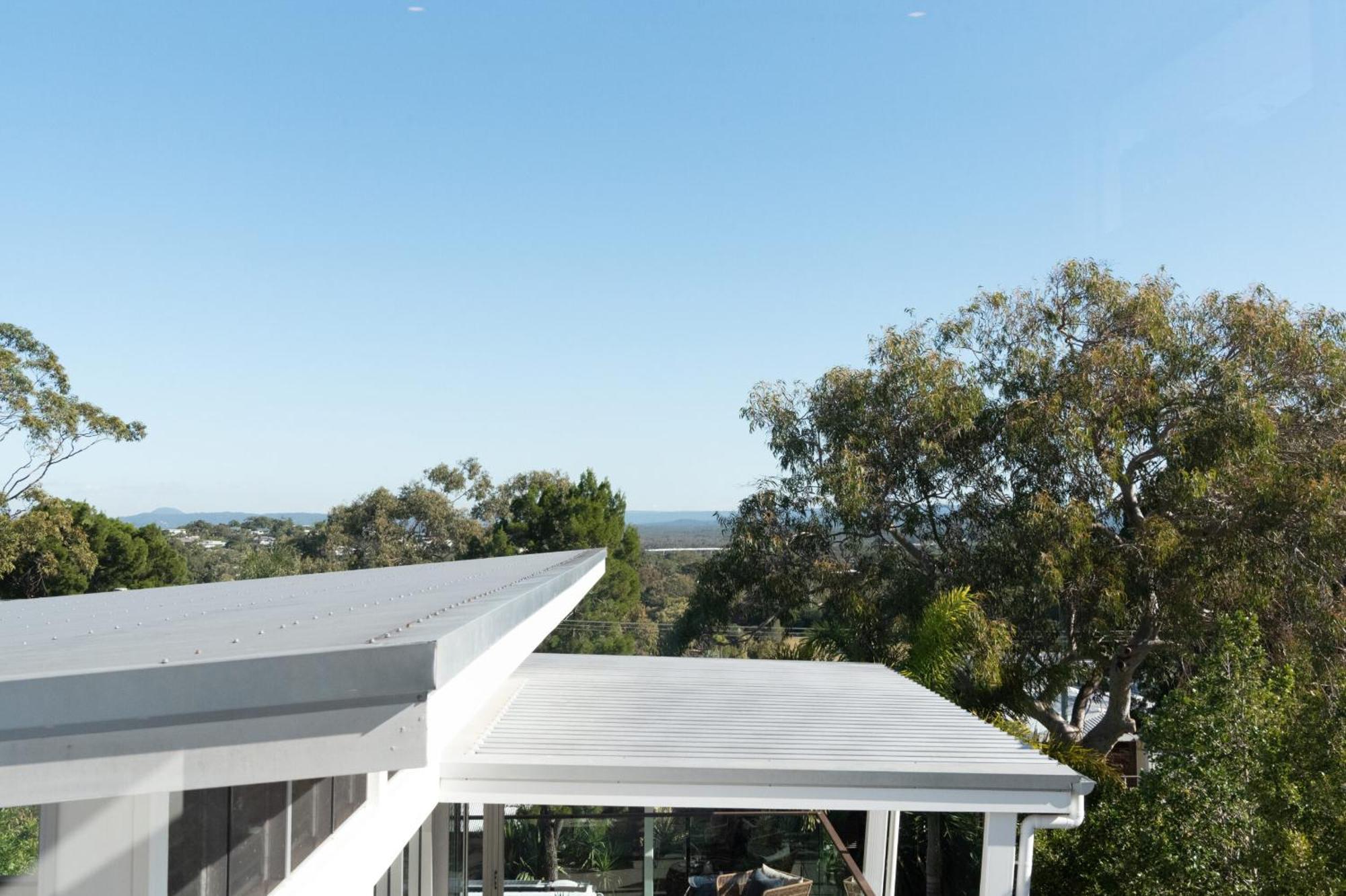 Holiday home Stunning Views, Private Pool Near Hastings St Noosa Heads