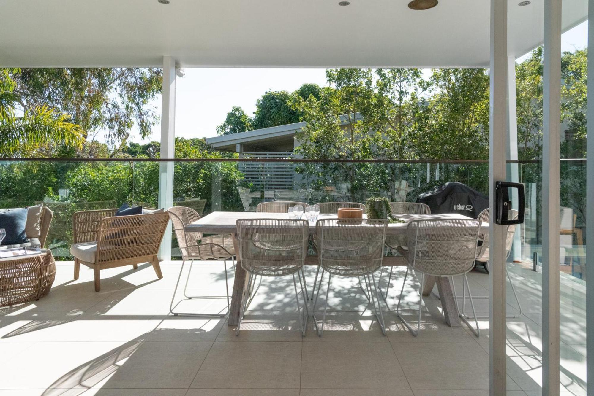 Holiday home Stunning Views, Private Pool Near Hastings St Noosa Heads