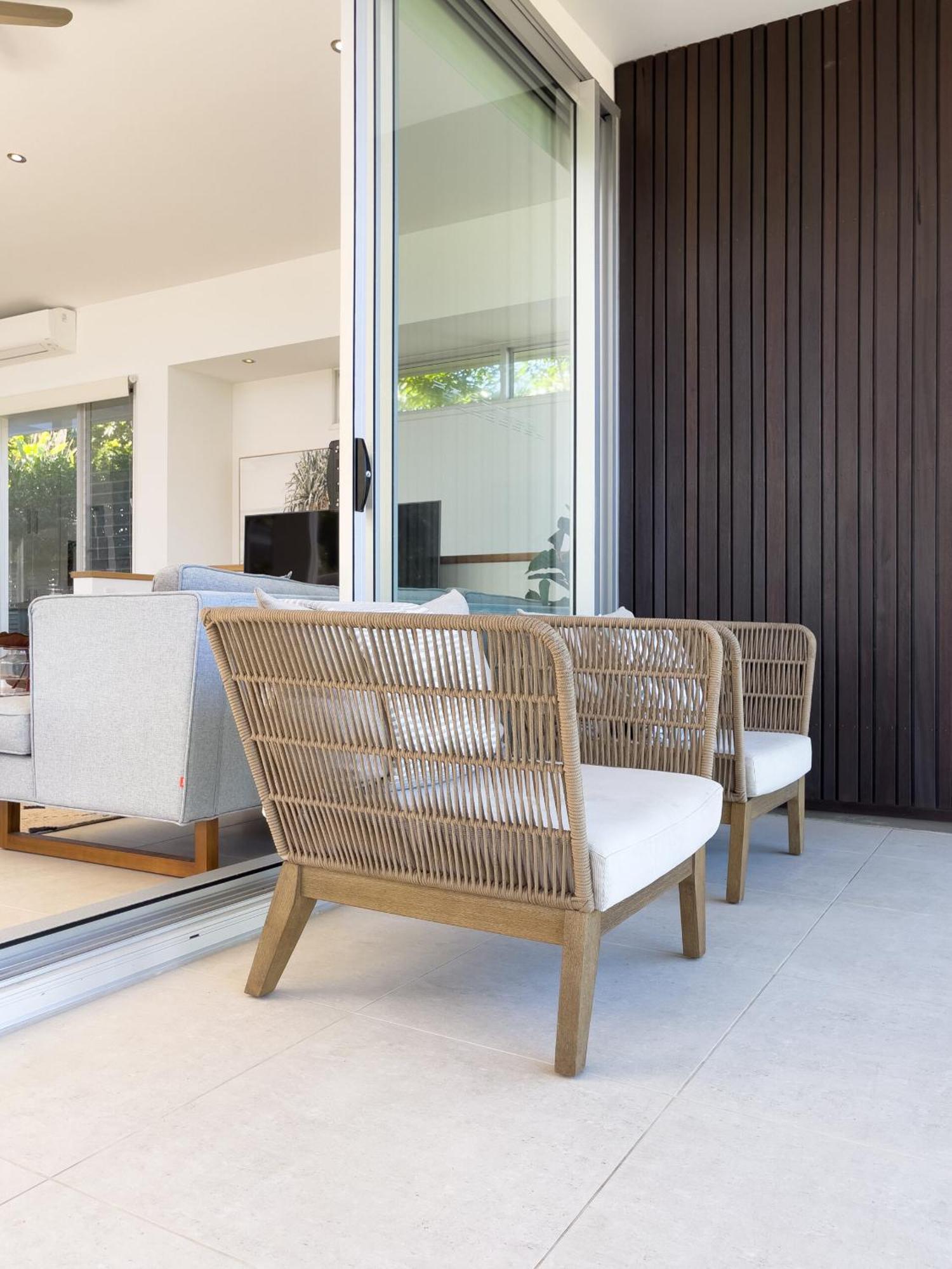 Stunning Views, Private Pool Near Hastings St