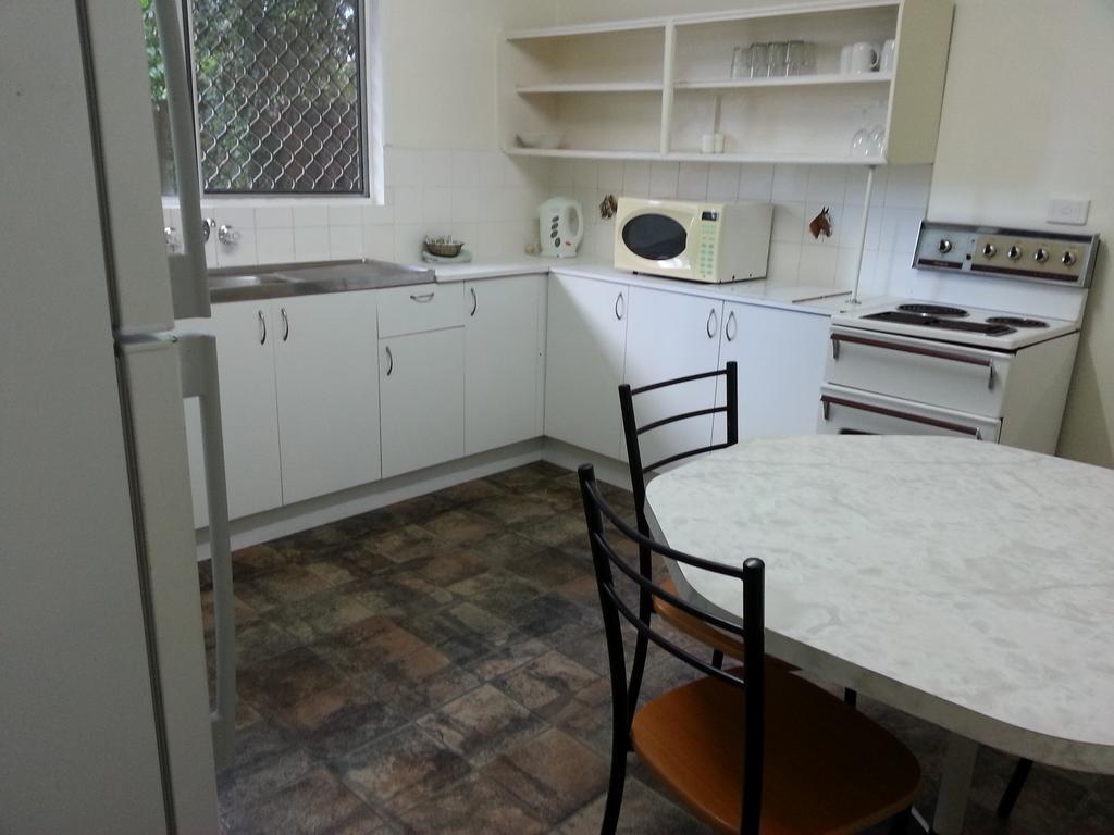 Sandy Court Holiday Units Motel Noosaville