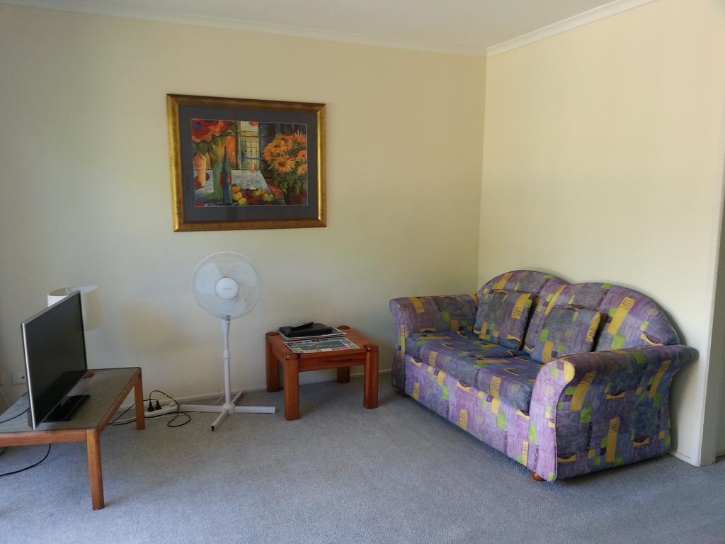 Sandy Court Holiday Units 3*