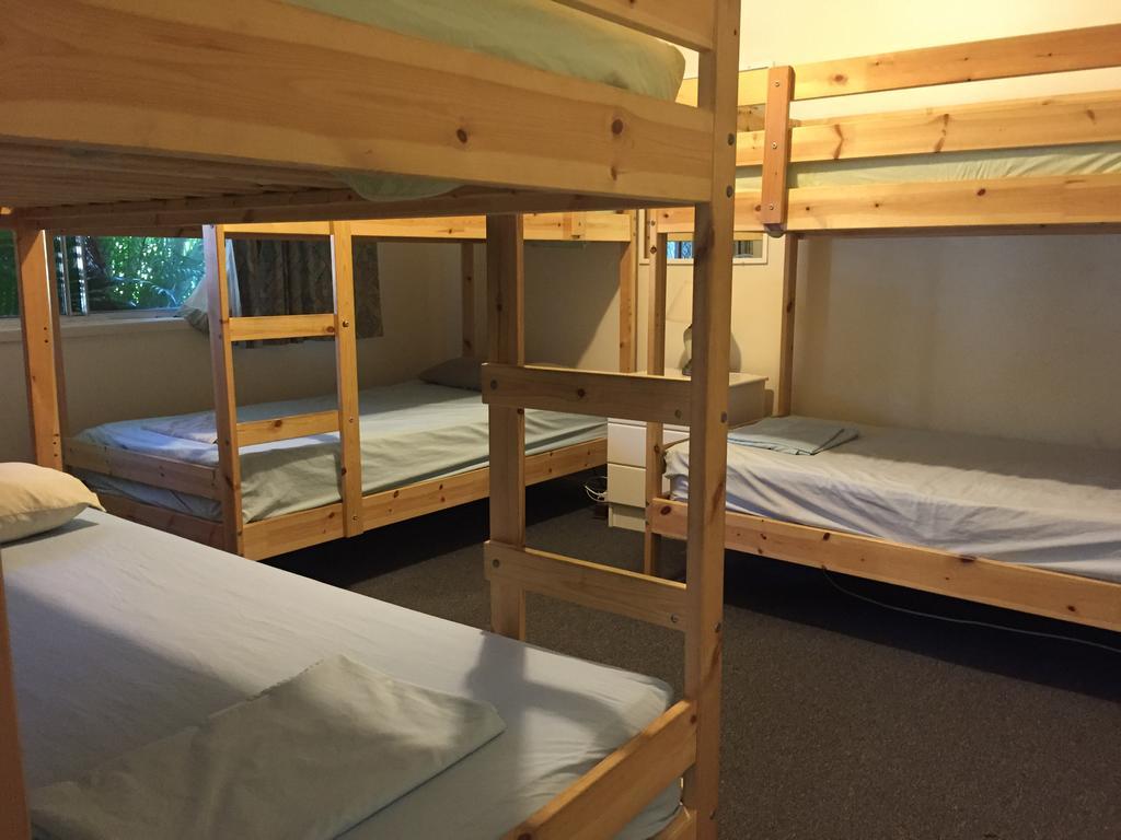 Sandy Court Holiday Units Noosaville