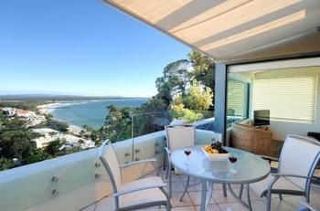 Hotel No 1 In Hastings Street Noosa Heads