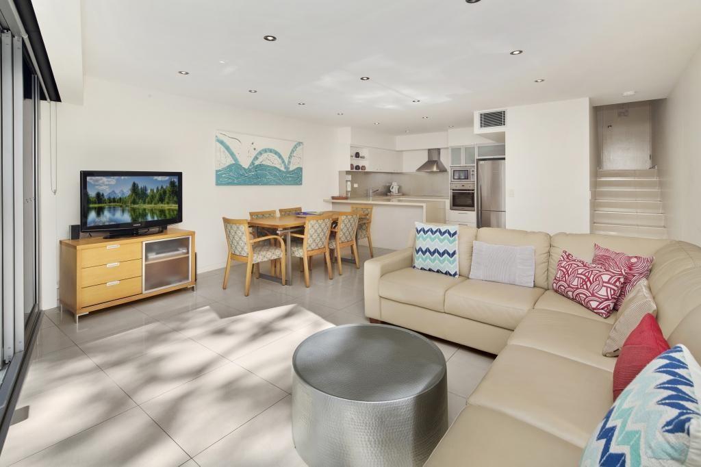 Little Cove Court Aparthotel 4*