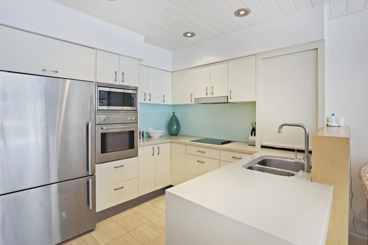 Little Cove Court Aparthotel 4*