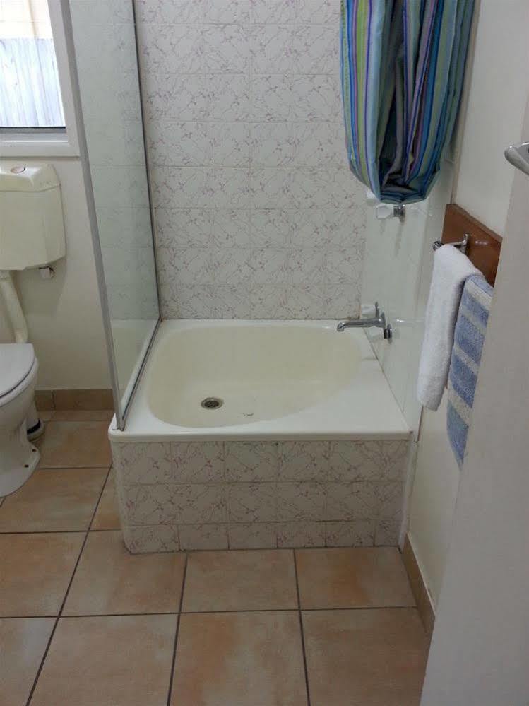 Sandy Court Holiday Units Noosaville
