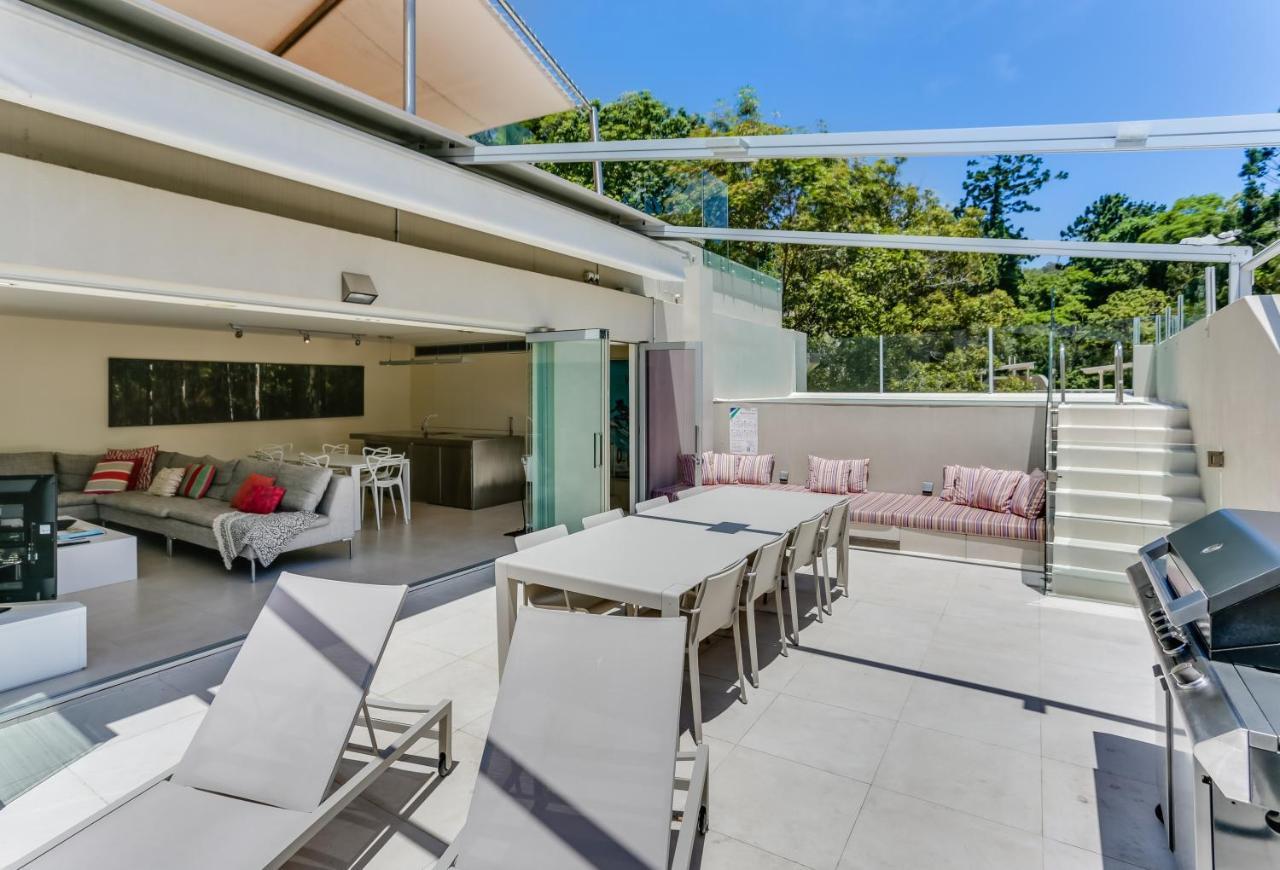 Aparthotel Little Cove Court 4*