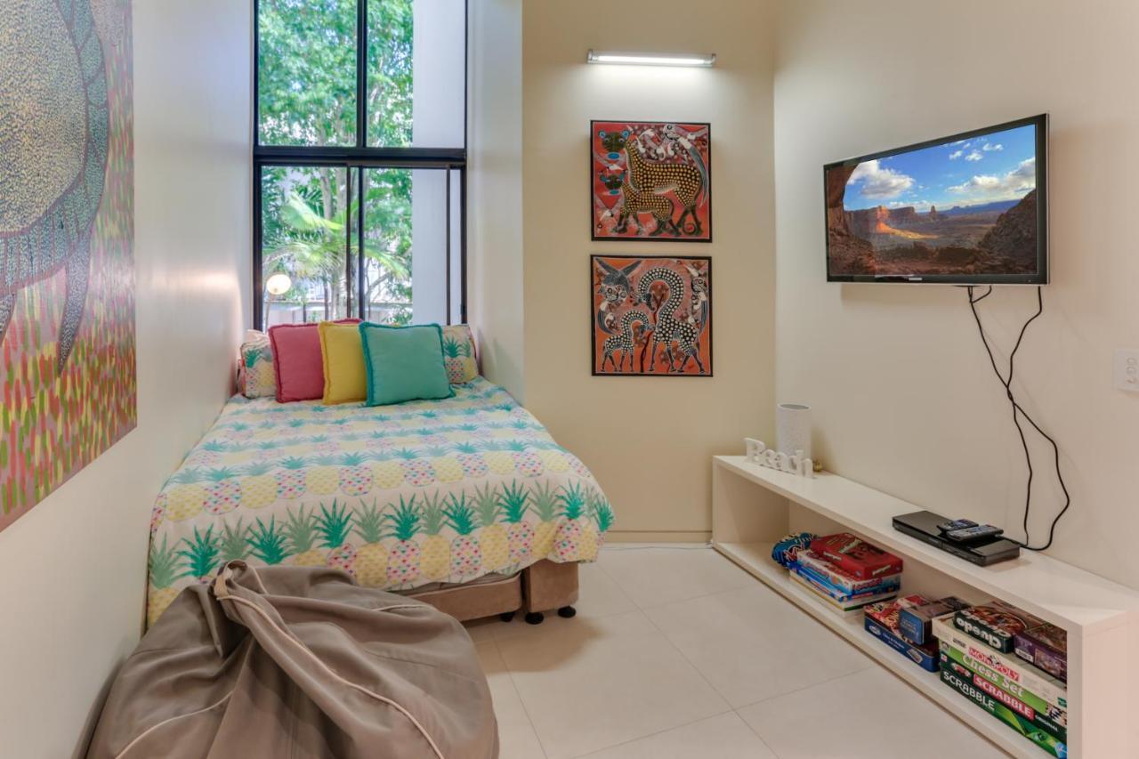 Aparthotel Little Cove Court 4*