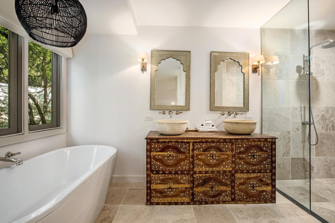 Dual-living Amongst The Rainforest, Little Cove Holiday home