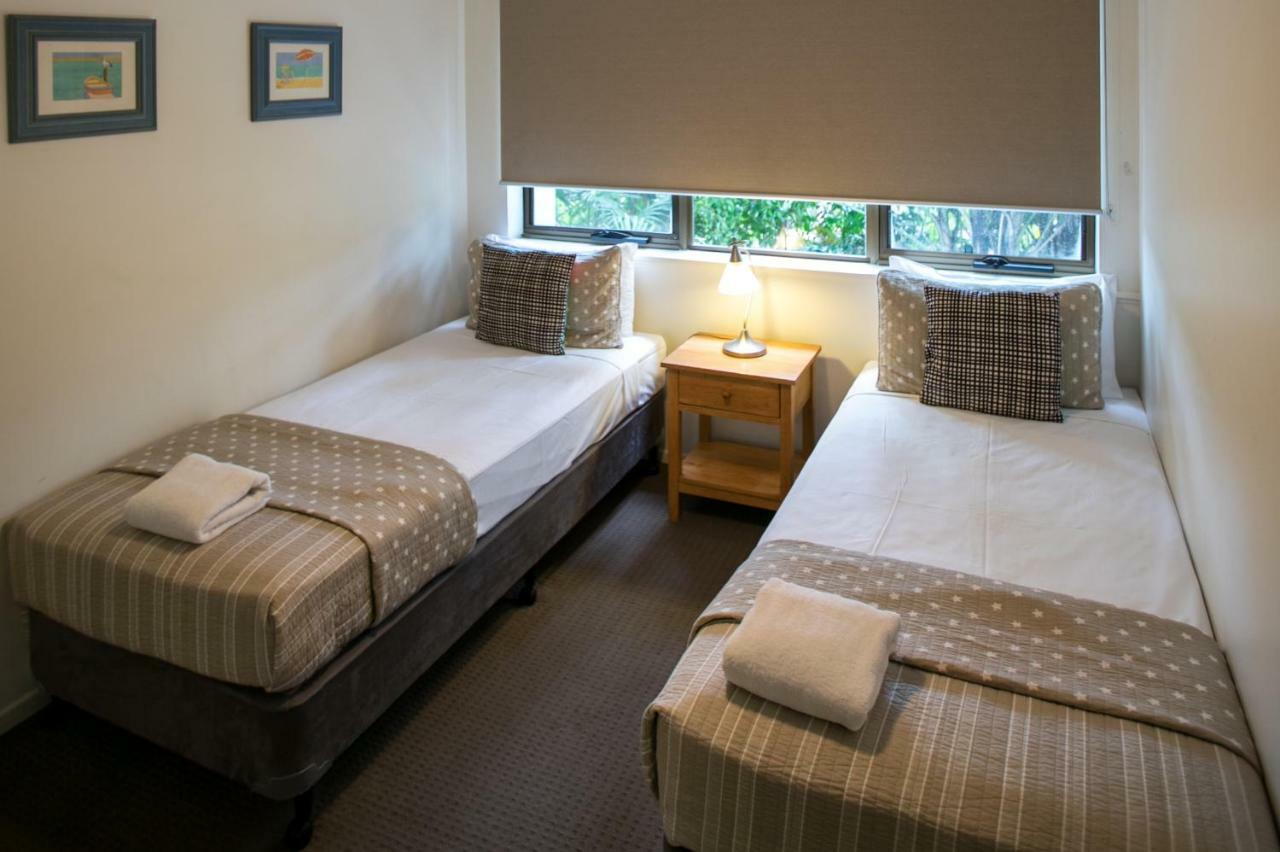 Shores 4*