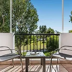 Villa Aqua