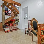 Balinese Beach House, Sunshine Beach