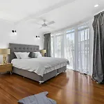 17 Castaways Cove David Low Way Castaways Beach