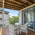 17 Castaways Cove David Low Way Castaways Beach