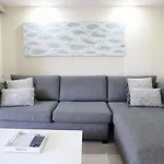 124 Hastings Street 2 Bedroom Walk To The Beach