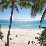 18Ob Absolute Beachfront - Noosa Main Beach