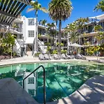 Noosa Tropicana