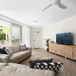 Noosa Tropicana