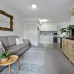 Stylish Unit, 4* Resort, Close To Noosa River