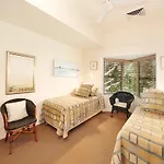 Alderly 10 Little Cove Escape
