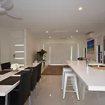 The Shae Luka - Private Apartment