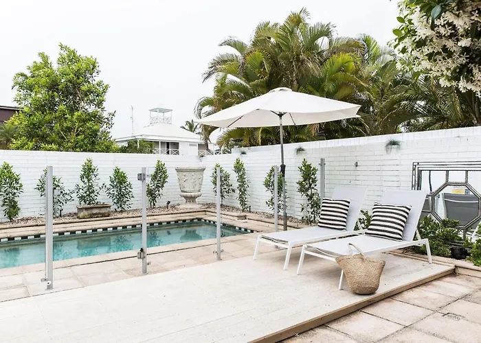 One Marola Is Stylish Privacy In Paradise