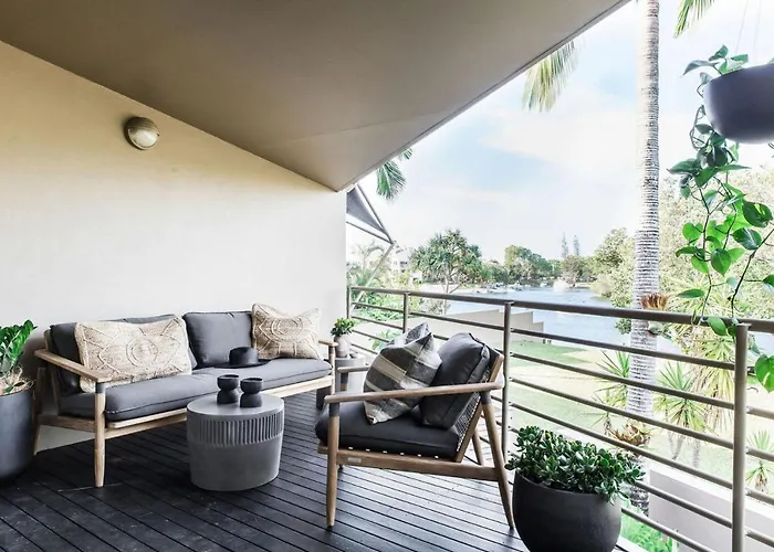 The Beach Retreat Offers Pool And River Views