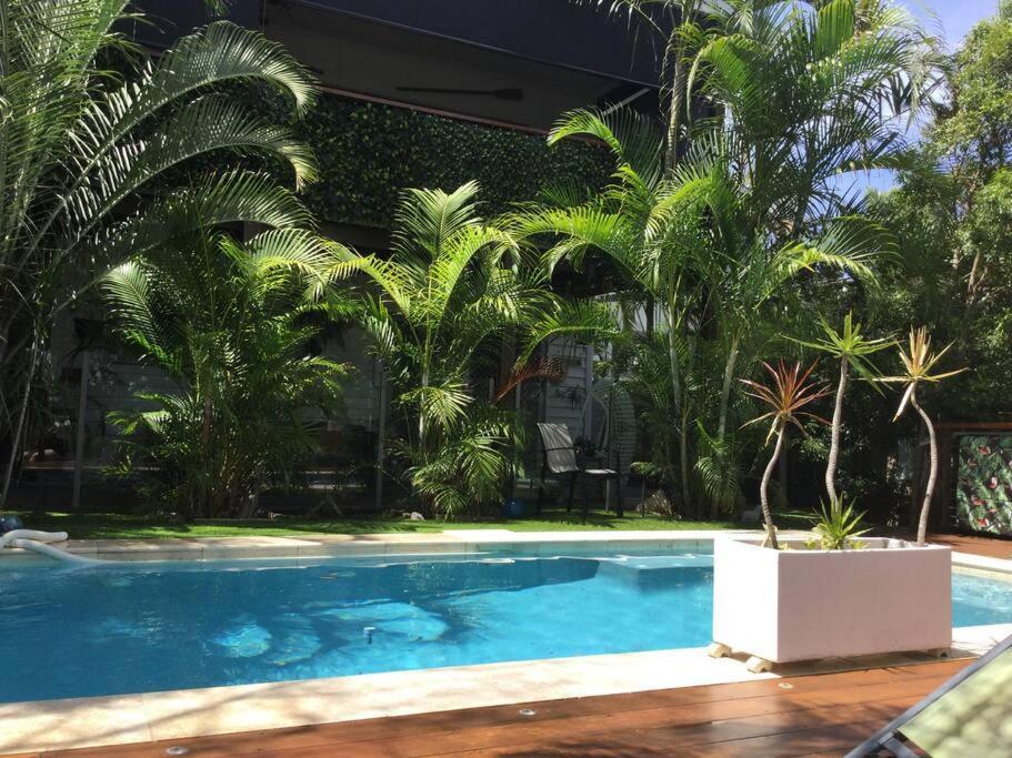 Apartment Hidden Oasis - Relaxing Getaway - Private Guest Pool *