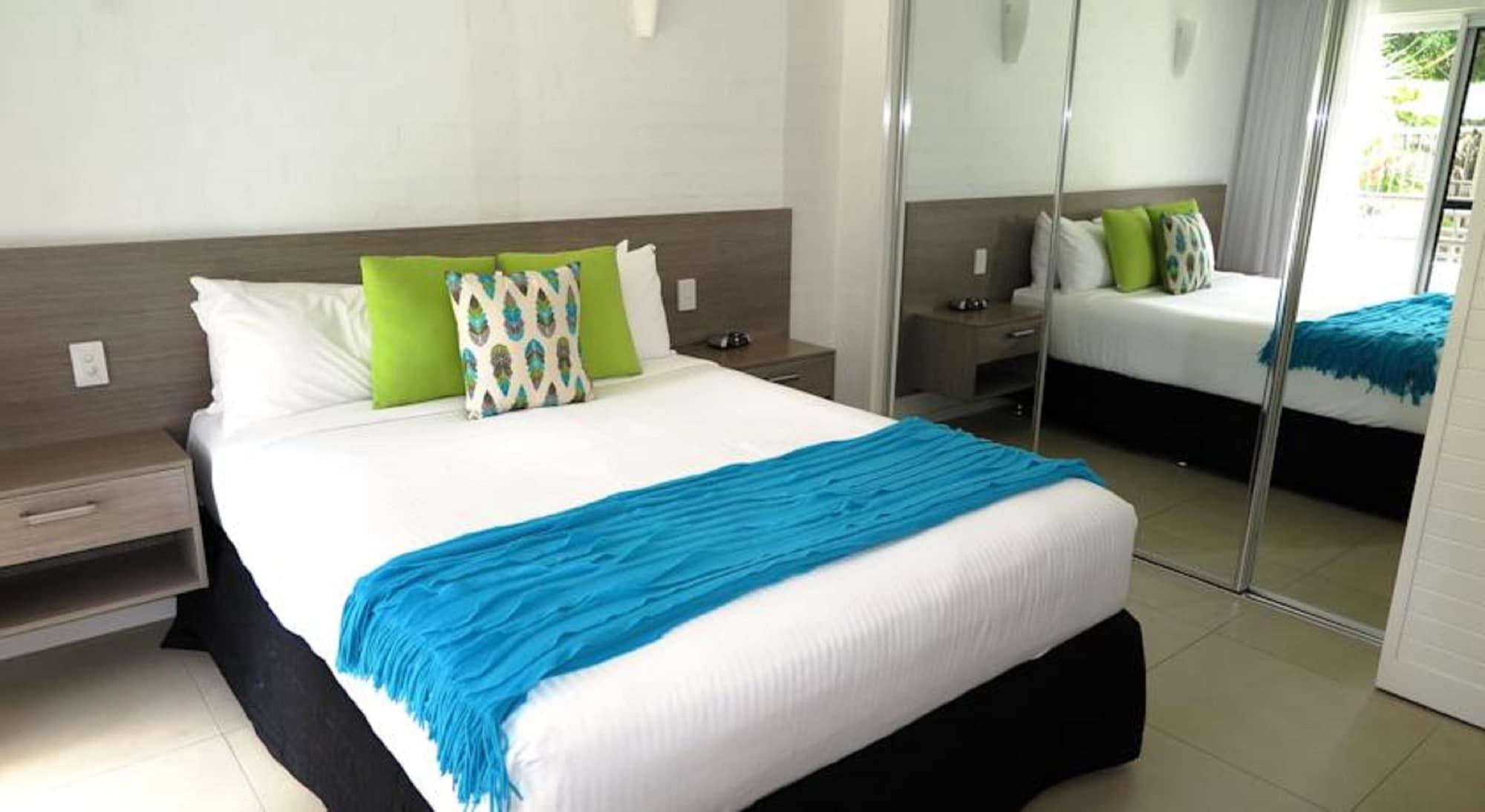 Aparthotel Saks On Hastings 4*