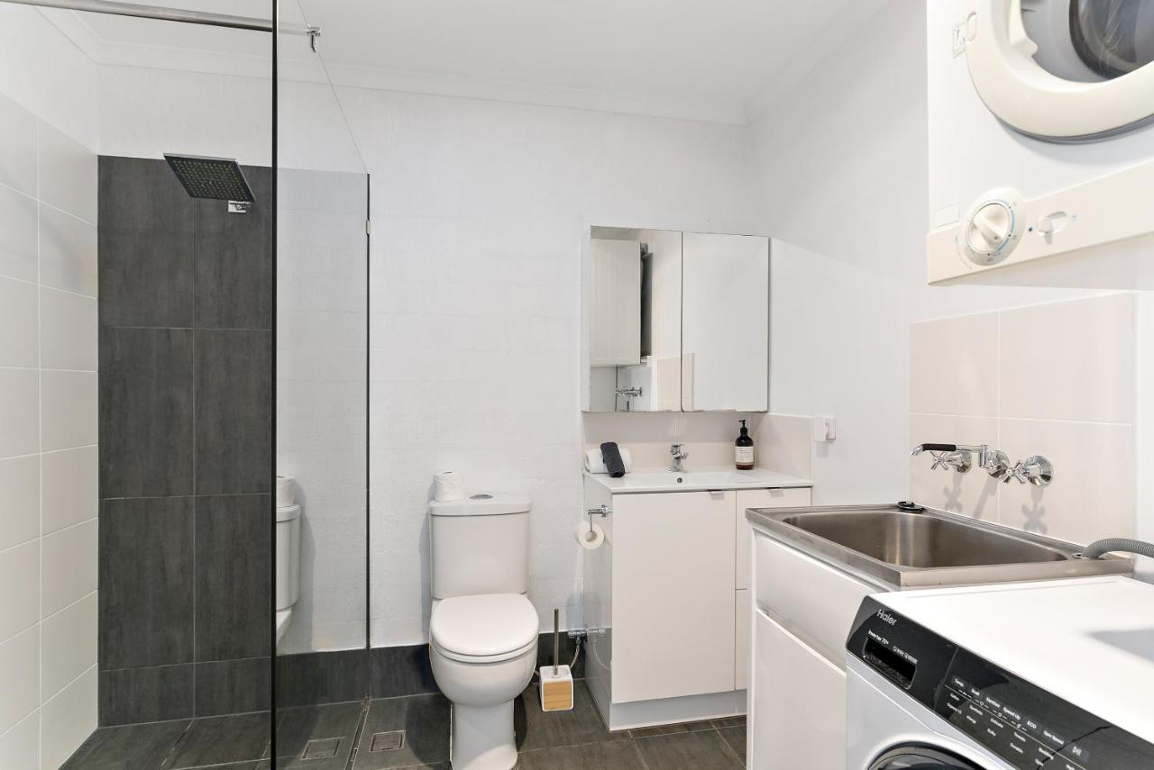 Apartment Stylish Townhouse, Private Courtyard Walk To Noosaville
