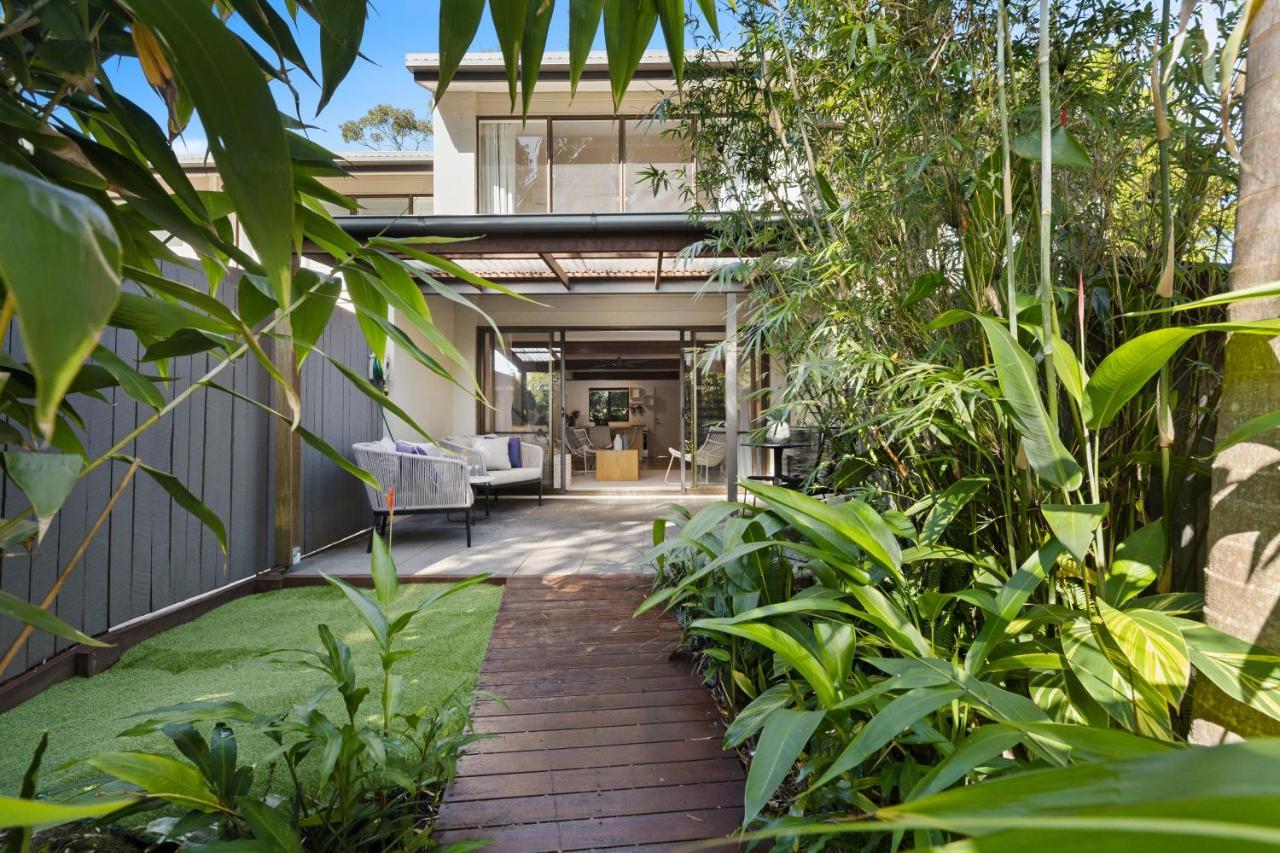 Apartment Stylish Townhouse, Private Courtyard Walk To