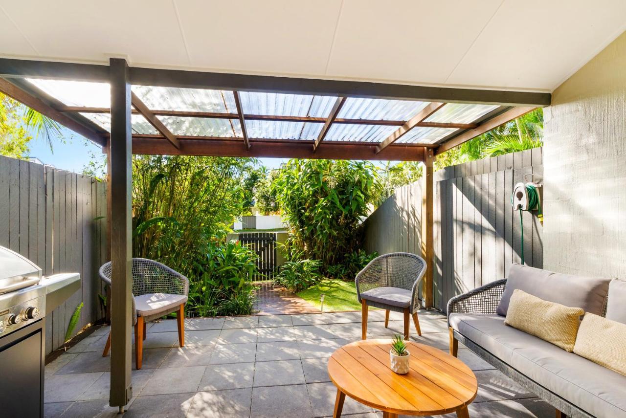 Stylish Townhouse, Private Courtyard Walk To