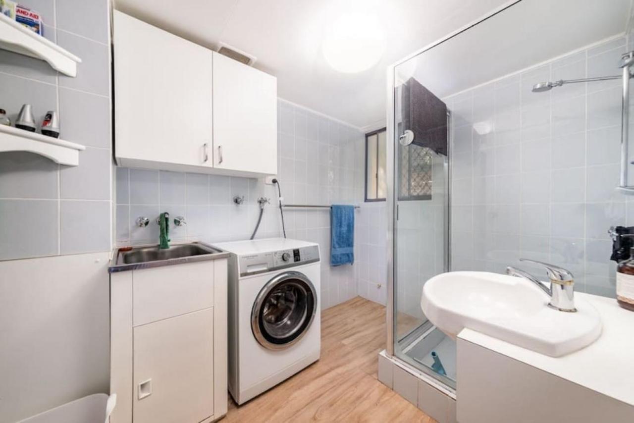 16kat Style, Great Location, Pet Friendly Apartment