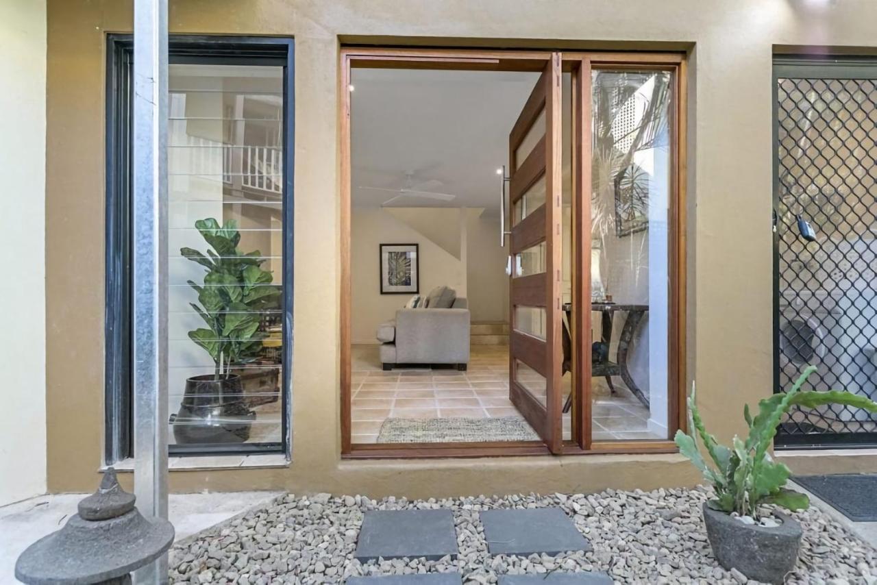 St Secluded Sunshine Duplex With Private Pool * Sunshine Beach