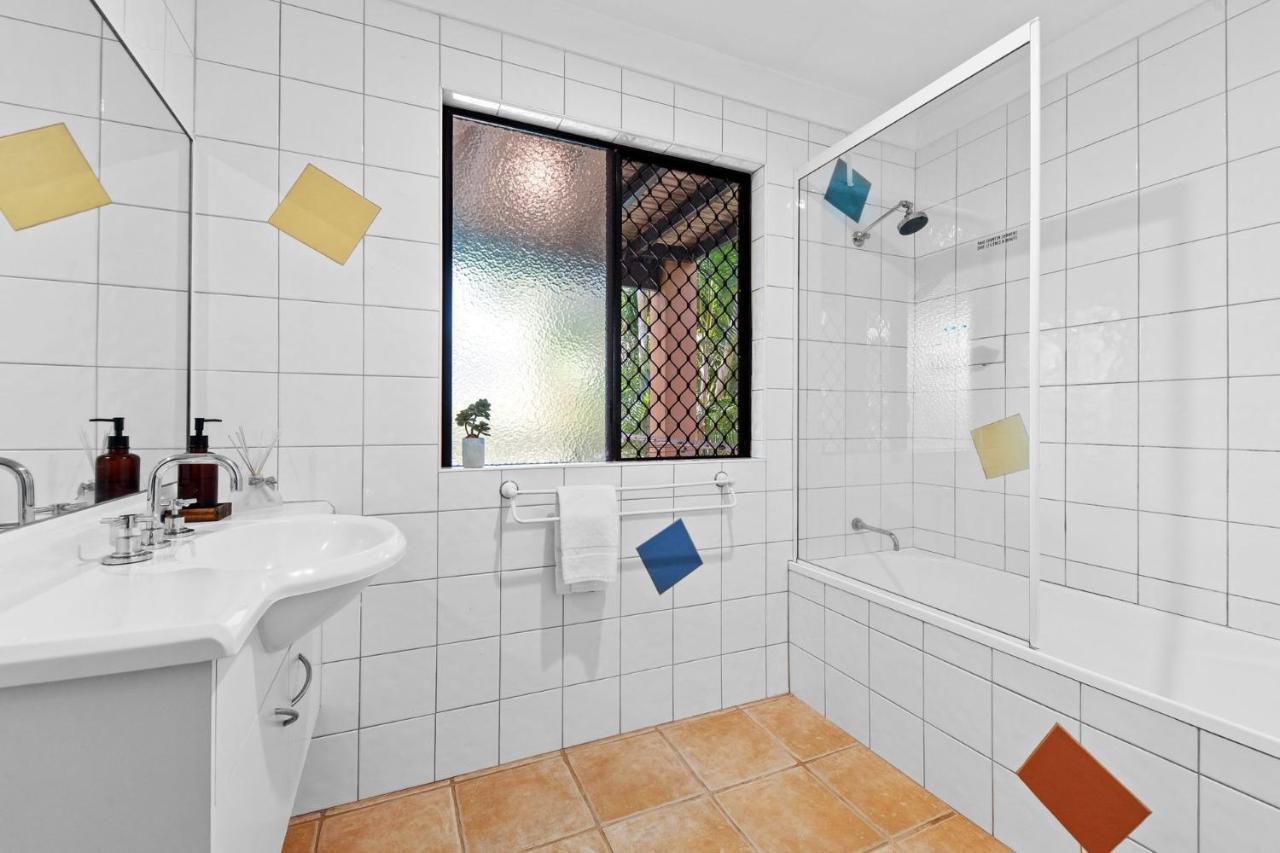 St Secluded Sunshine Duplex With Private Pool *