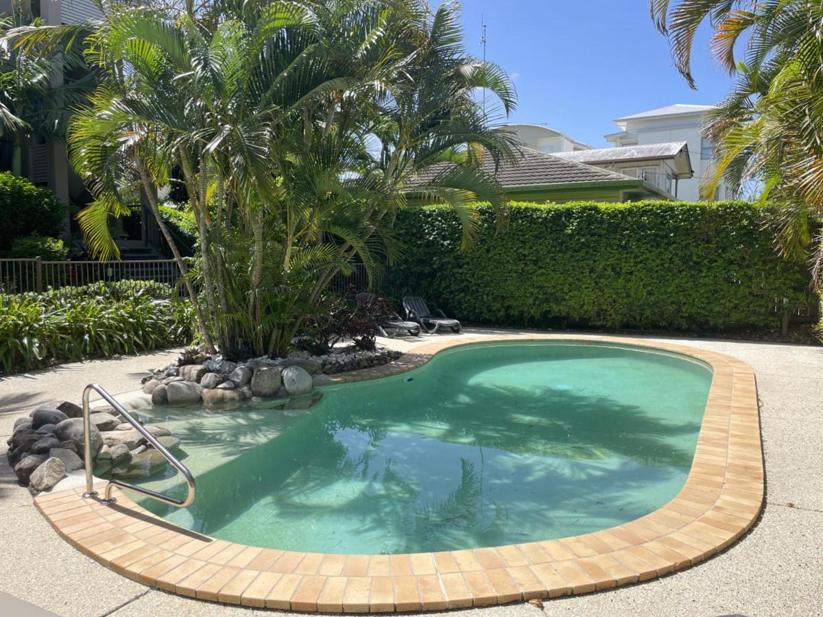 Apartment Cockleshell10 7 Tropical With Pool Area Noosaville