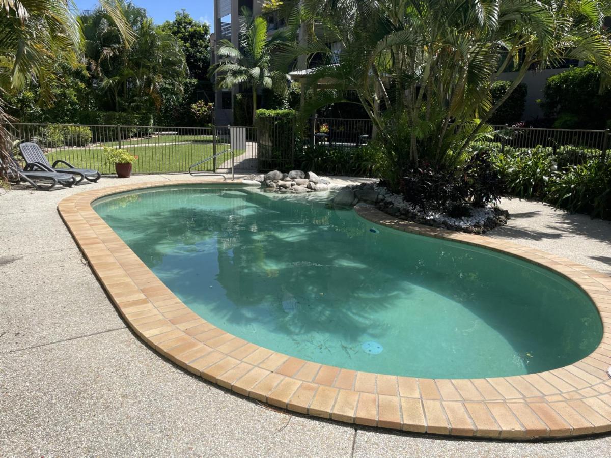 Cockleshell10 7 Tropical With Pool Area Apartment Noosaville