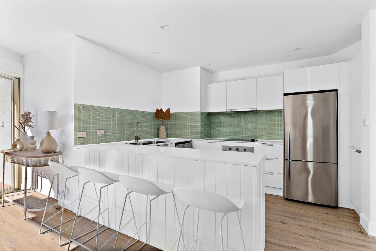Riverfront 2 Bedroom Penthouse, Steps From Hastings Street - By Apartamento Noosa Heads